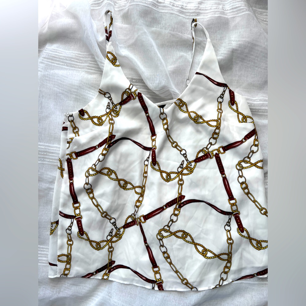 Banana Republic chain design top